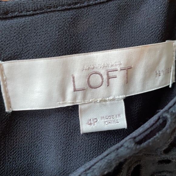 Black daisy eyelet dress - Picture 3 of 7